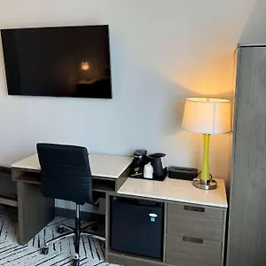  Hotel Super 8 By Wyndham Bronx Near Stadium United States